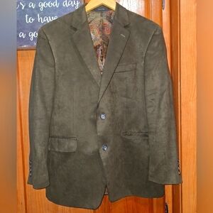 A Lauren Ralph Lauren mens blazer in a size 40R. Pre-loved in great condition